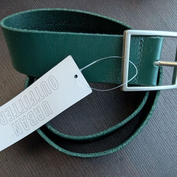 UO pine green Genuine leather belt NWT - Picture 3 of 6